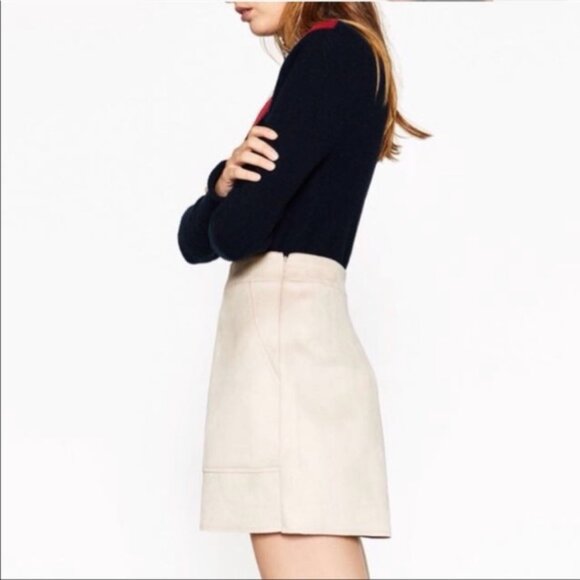 ZARA | Beige Faux Suede High Waisted Shorts (M) - Picture 5 of 8